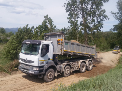 Nákladná autodoprava