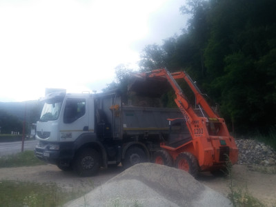 Nákladná autodoprava