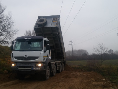 Nákladná autodoprava